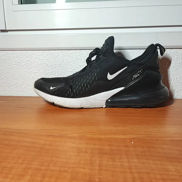 Nike Air Max 270